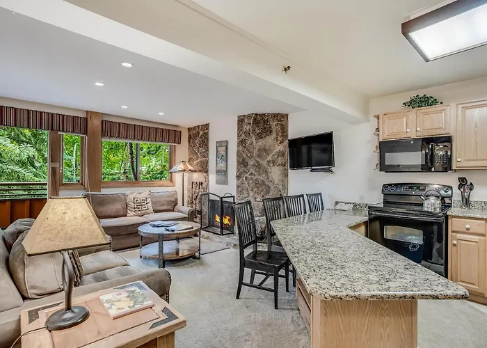 Laurelwood Condominiums 307